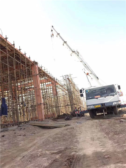 鹿寨县吊车作业的安全注意事项有哪些？